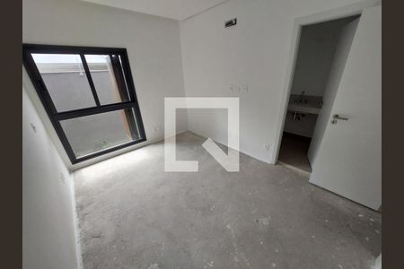 Casa à venda com 707m², 5 quartos e 6 vagas Casa à venda com 707m², 5 quartos e 6 vagasQuarto 1