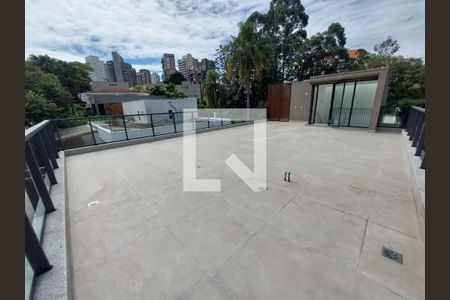 Casa à venda com 707m², 5 quartos e 6 vagas Casa à venda com 707m², 5 quartos e 6 vagasÁrea comum