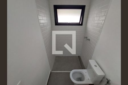 Casa à venda com 707m², 5 quartos e 6 vagas Casa à venda com 707m², 5 quartos e 6 vagasBanheiro do Quarto 4