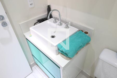 Apartamento à venda com 71m², 2 quartos e 2 vagas Apartamento à venda com 71m², 2 quartos e 2 vagasBanheiro da Suite 2