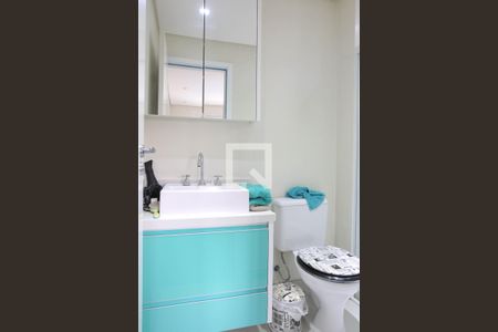 Apartamento à venda com 71m², 2 quartos e 2 vagas Apartamento à venda com 71m², 2 quartos e 2 vagasBanheiro da Suite 2