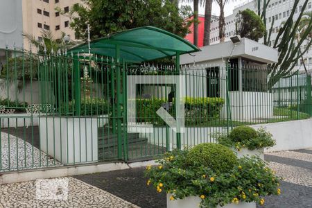 Apartamento à venda com 117m², 3 quartos e 1 vaga Apartamento à venda com 117m², 3 quartos e 1 vagaFachada