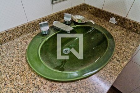 Apartamento à venda com 117m², 3 quartos e 1 vaga Apartamento à venda com 117m², 3 quartos e 1 vagaBanheiro da Suíte