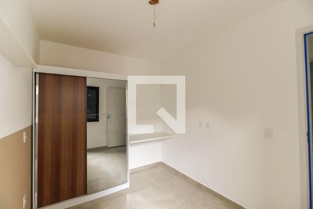 Quarto 1 de apartamento para alugar com 2 quartos, 30m² em Guaiaúna, São Paulo