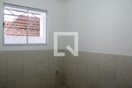 Quarto de casa para alugar com 1 quarto, 60m² em Paulo Vi, Belo Horizonte