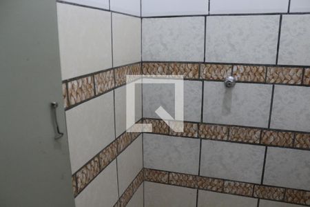 Banheiro de casa para alugar com 1 quarto, 60m² em Paulo Vi, Belo Horizonte