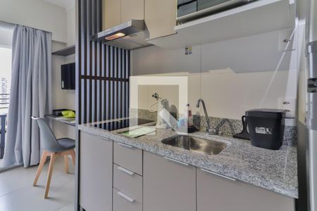 Cozinha de apartamento para alugar com 1 quarto, 25m² em Butantã, São Paulo