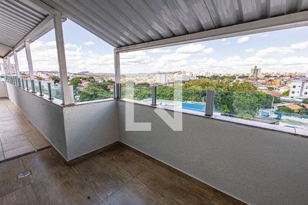 Varanda de apartamento à venda com 3 quartos, 102m² em Vila Cloris, Belo Horizonte