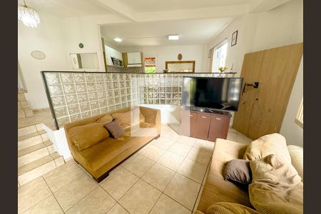 Sala de TV de casa para alugar com 5 quartos, 200m² em Ingleses do Rio Vermelho, Florianópolis