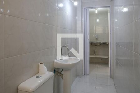 Banheiro de kitnet/studio para alugar com 1 quarto, 29m² em Água Branca, São Paulo