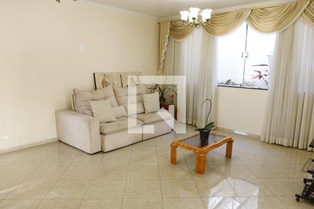 sala de casa para alugar com 6 quartos, 270m² em City Bussocaba, Osasco