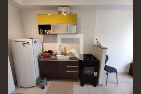 Cozinha  de apartamento à venda com 1 quarto, 28m² em Vila Romana, São Paulo