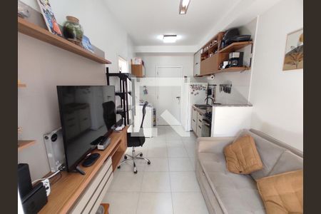 Sala / Cozinha de apartamento para alugar com 1 quarto, 37m² em Vila Romana, São Paulo