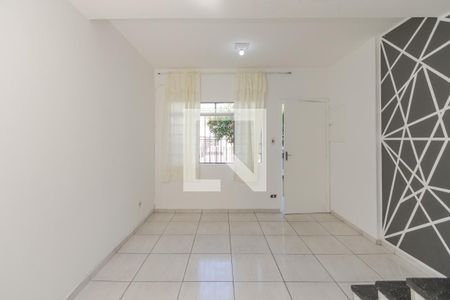 Casa para alugar com 130m², 2 quartos e 2 vagasSala