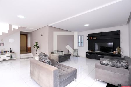 Sala de TV de casa para alugar com 5 quartos, 320m² em Vila Nova, Porto Alegre