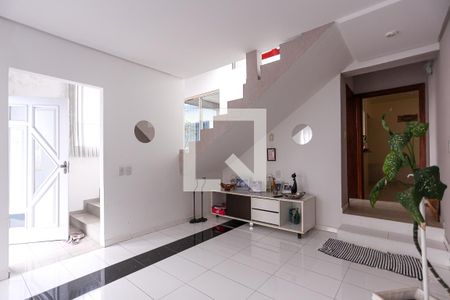 Detalhe Sala de casa à venda com 5 quartos, 320m² em Vila Nova, Porto Alegre