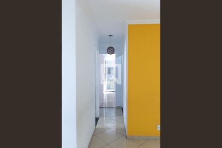 Corredor de apartamento para alugar com 3 quartos, 64m² em Vila Esperança, São Paulo