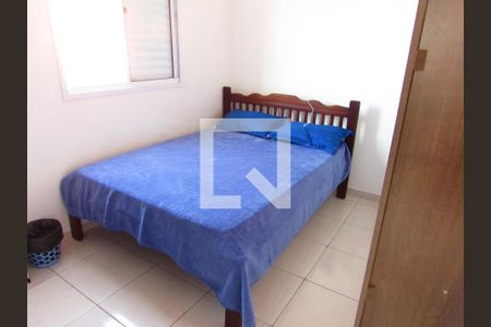 Quarto 1 de apartamento para alugar com 2 quartos, 40m² em Jardim Santa Rosa, Taboão da Serra