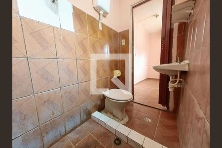 Banheiro de casa para alugar com 1 quarto, 25m² em Vila Cavaton, São Paulo