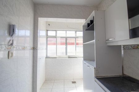 Cozinha de apartamento à venda com 1 quarto, 30m² em Rubem Berta, Porto Alegre