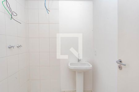 Banheiro de kitnet/studio para alugar com 1 quarto, 34m² em Vila Nair, São Paulo