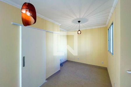 Sala de casa de condomínio para alugar com 2 quartos, 92m² em Dos Ortizes, Valinhos