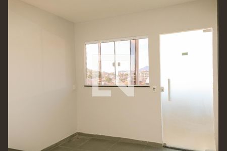 Sala de apartamento para alugar com 2 quartos, 48m² em Quintino Bocaiúva, Rio de Janeiro