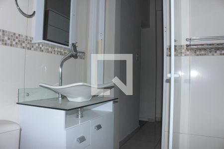 Banheiro de apartamento para alugar com 1 quarto, 32m² em Santa Ifigênia, São Paulo