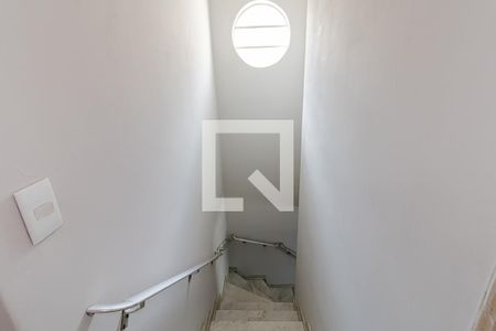 Escadas de casa à venda com 3 quartos, 169m² em Vila Moraes, São Paulo