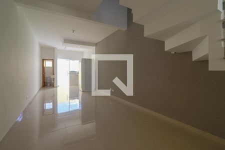 Sala de casa à venda com 3 quartos, 110m² em Vila Marari, São Paulo