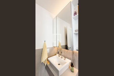 Banheiro da Suíte de apartamento para alugar com 3 quartos, 83m² em Mansões Santo Antônio, Campinas