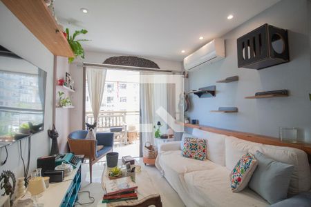 Sala de apartamento para alugar com 3 quartos, 85m² em Recreio dos Bandeirantes, Rio de Janeiro