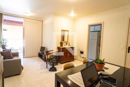 Sala de apartamento para alugar com 3 quartos, 75m² em Santa Rosa, Niterói