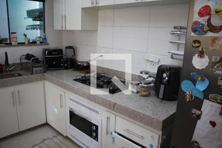 Cozinha de casa à venda com 3 quartos, 160m² em Fonte Grande, Contagem