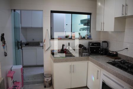 Cozinha de casa à venda com 3 quartos, 160m² em Fonte Grande, Contagem