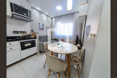 Sala/Cozinha de apartamento à venda com 2 quartos, 31m² em Piqueri, São Paulo