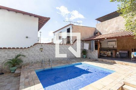 Casa à venda com 5 quartos, 120m² em Planalto, Belo Horizonte