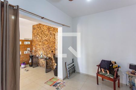 Sala de casa para alugar com 5 quartos, 120m² em Planalto, Belo Horizonte