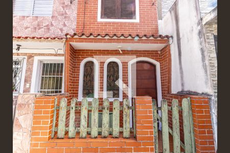 Casa à venda com 100m², 2 quartos e sem vaga Casa à venda com 100m², 2 quartos e sem vagaFachada da Casa