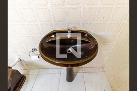 Casa à venda com 100m², 2 quartos e sem vaga Casa à venda com 100m², 2 quartos e sem vagaBanheiro 1