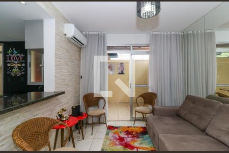 Apartamento à venda com 67m², 1 quarto e 1 vagaFoto 02