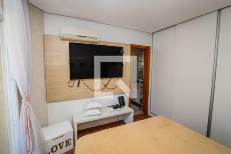 Suite 1 de apartamento à venda com 4 quartos, 140m² em Jardim Monte Kemel, São Paulo