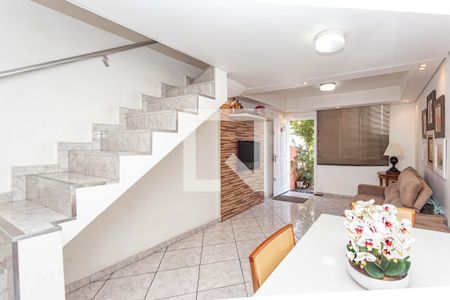 Sala de casa de condomínio para alugar com 3 quartos, 120m² em Vila Caraguata, São Paulo