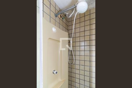 Apartamento à venda com 57m², 2 quartos e 1 vaga Apartamento à venda com 57m², 2 quartos e 1 vagaBanheiro