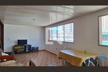 Sala de apartamento para alugar com 3 quartos, 122m² em Guilhermina, Praia Grande