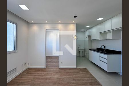 Sala de apartamento para alugar com 2 quartos, 34m² em Santo Amaro, São Paulo