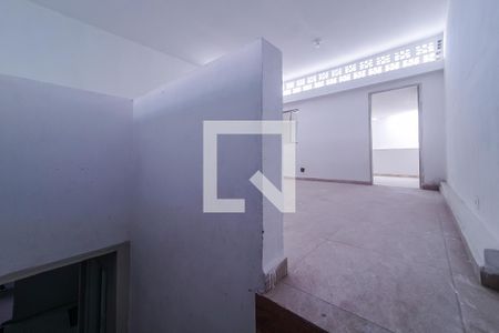 entrada de apartamento para alugar com 1 quarto, 60m² em Jardim da Gloria, São Paulo