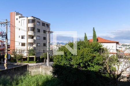 Vista do quarto 1 de casa de condomínio para alugar com 3 quartos, 70m² em Dona Clara, Belo Horizonte