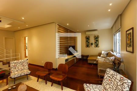 Sala de casa de condomínio à venda com 3 quartos, 240m² em Fazenda Morumbi, São Paulo