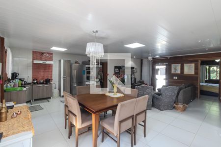 Sala/Cozinha de casa à venda com 4 quartos, 250m² em São José, Canoas